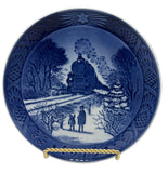 Vintage 1973 Royal Copenhagen Christmas Plate "Going Home for Christmas"