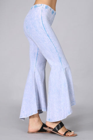Chatoyant Mineral Wash Cropped Flare Powder Blue