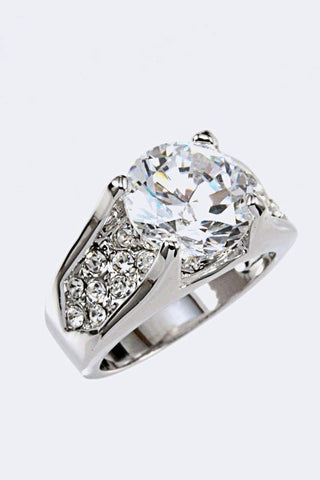 🌹  Designer Inspired Cubic Zirconia Ring Size 9🌹